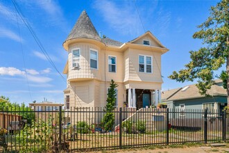 2883 Brookdale Ave in Oakland, CA - Building Photo - Primary Photo