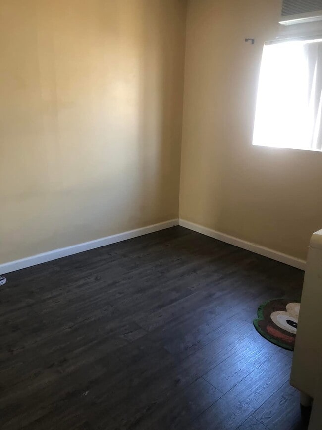 property at 7840 Greenbush Ave