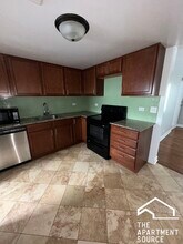 8144 1/2 N Milwaukee Ave in Niles, IL - Building Photo - Building Photo