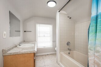 3697 Brinkmore Rd in Cleveland Heights, OH - Building Photo - Building Photo