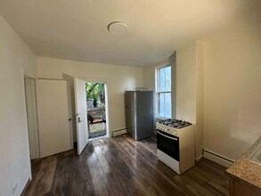 1288 W 83rd St in Cleveland, OH - Building Photo - Building Photo