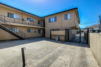 13520 Lemoli Ave. in Hawthorne, CA - Building Photo - Building Photo