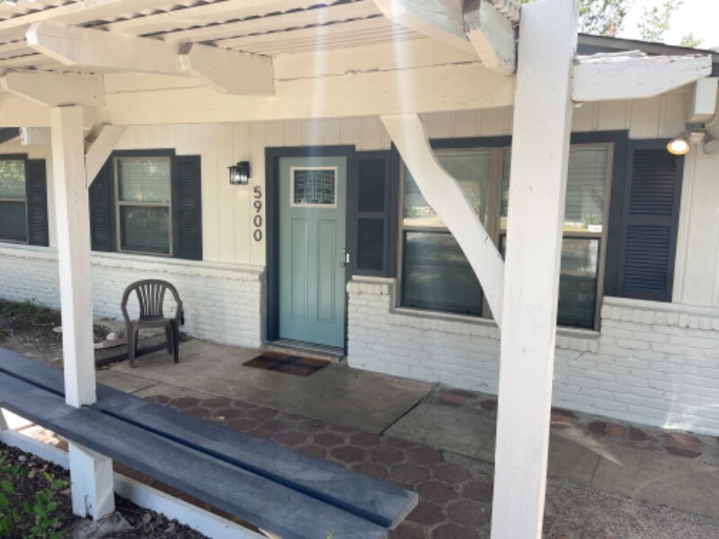 5900 Glenhollow Path in Austin, TX - Building Photo