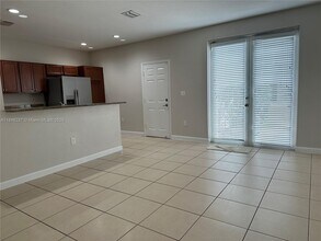 9232 SW 170th Ave in Miami, FL - Building Photo - Building Photo