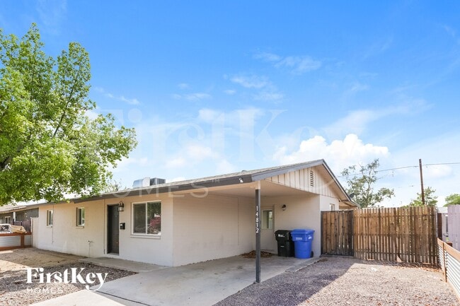 14832 N 35th Pl in Phoenix, AZ - Building Photo - Building Photo