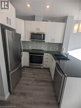 104 Garment St in Kitchener, ON - Building Photo - Building Photo