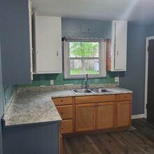 267 16th St in Elyria, OH - Building Photo - Building Photo