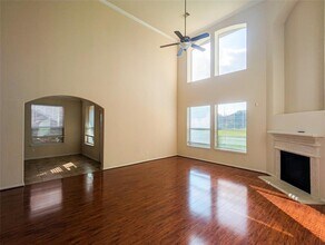 6026 Oxford Lake Dr in Rosenberg, TX - Building Photo - Building Photo