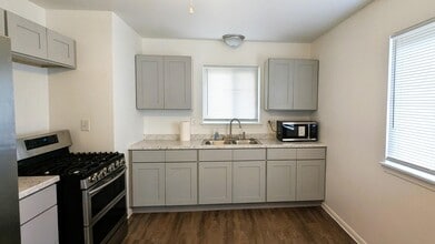 30113 Hazelwood St in Inkster, MI - Building Photo - Building Photo