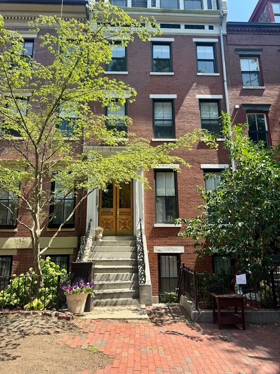 property at 69 Rutland St