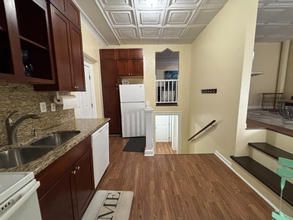 17 S College Ave in Salem, VA - Building Photo - Building Photo