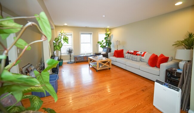 6100 N Talman Ave in Chicago, IL - Building Photo - Building Photo