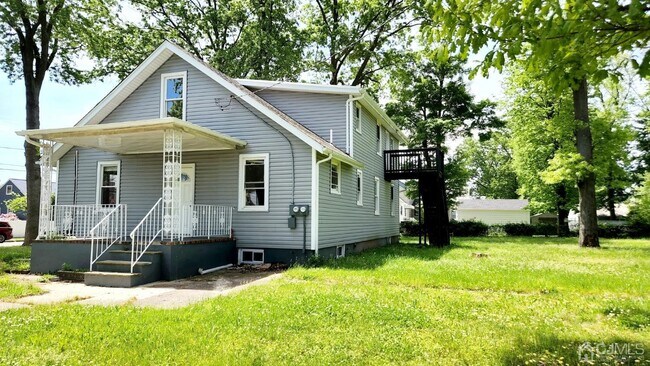 111 Demorest Ave-Unit -2 FL in Avenel, NJ - Building Photo - Building Photo