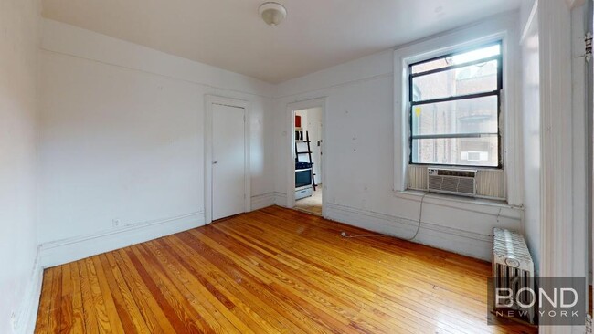 property at 356 S 1st St