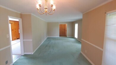 107 Pinewood Dr in Clover, SC - Building Photo - Building Photo