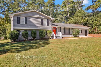 773 Corundum Ct in Stone Mountain, GA - Foto de edificio - Building Photo