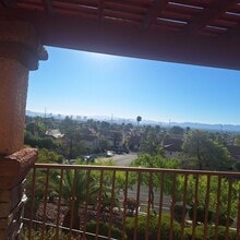 8700 Captains Pl in Las Vegas, NV - Building Photo - Building Photo