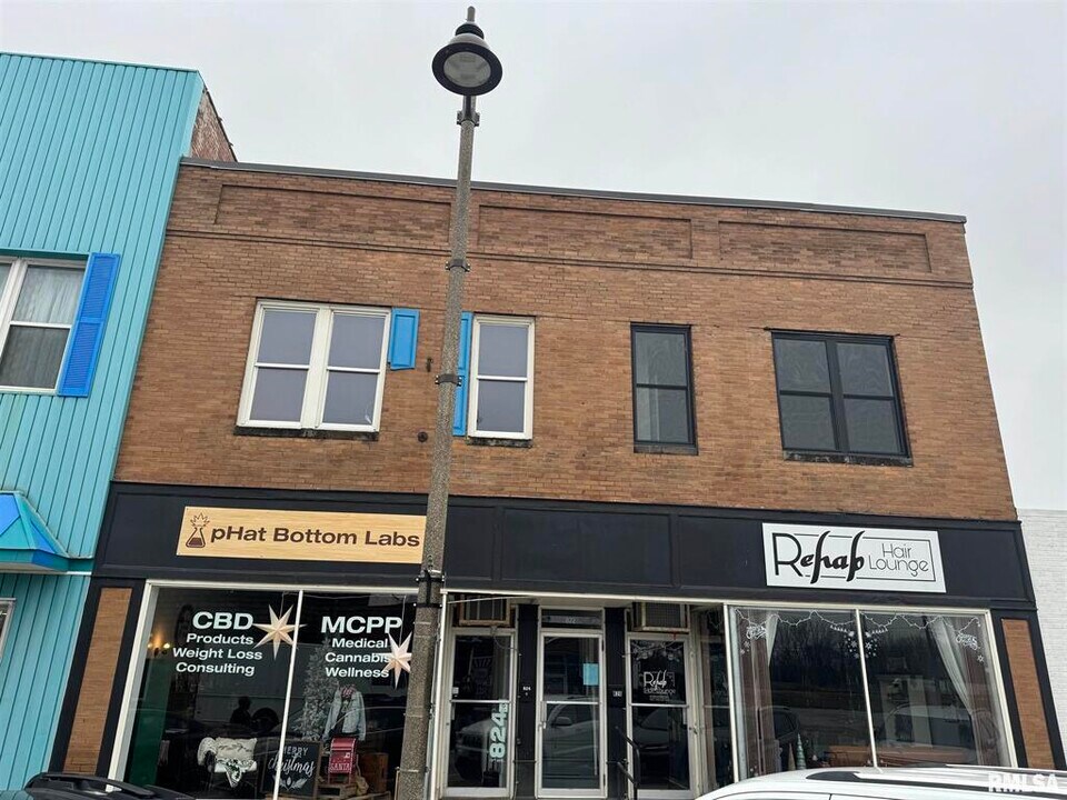 822 15th Ave in East Moline, IL - Foto de edificio