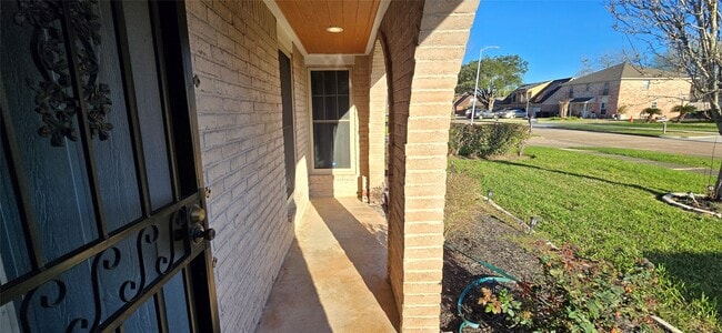 6910 Krause Dr in Missouri City, TX - Building Photo - Building Photo