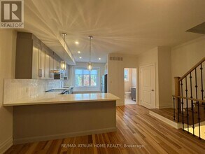 111 Wilson St E in Hamilton, ON - Building Photo - Building Photo