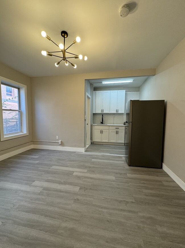 102 Belmont Ave in Jersey City, NJ - Building Photo - Building Photo