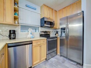 663 William Hilton Pky in Hilton Head Island, SC - Building Photo - Building Photo