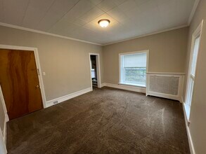 52 E 3rd St, Unit 202 in Corning, NY - Building Photo - Building Photo