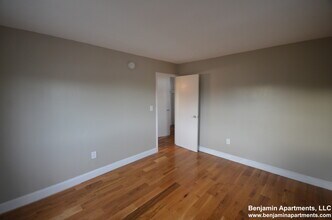 119 Trapelo Rd, Unit 33 in Belmont, MA - Foto de edificio - Building Photo