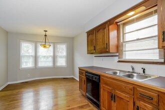 14622 S Brougham Dr in Olathe, KS - Building Photo - Building Photo
