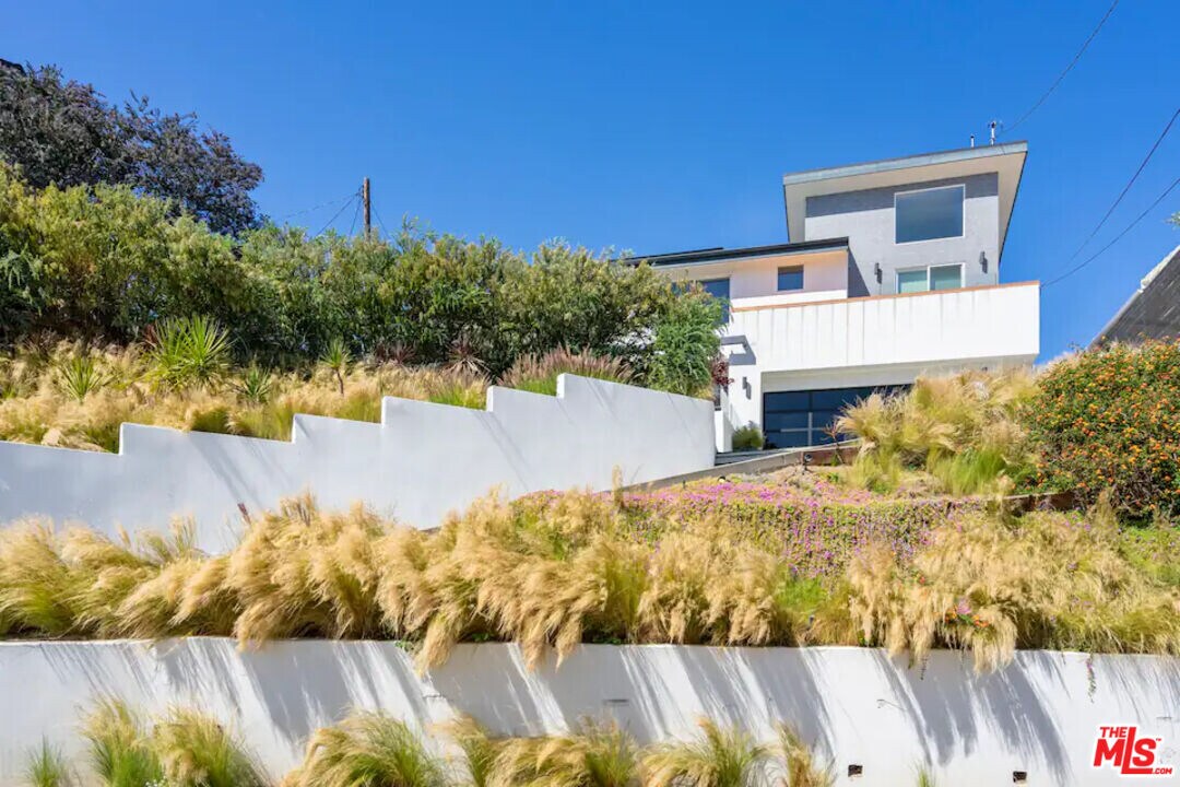 3437 Troy Dr in Los Angeles, CA - Building Photo