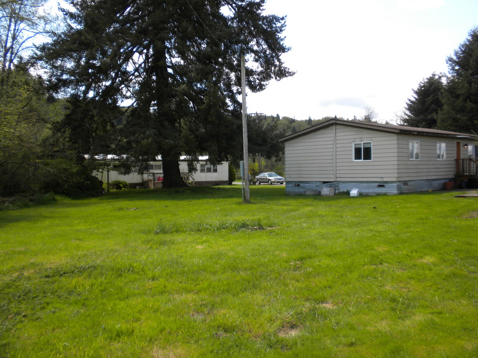 Hanaford MHP in Centralia, WA - Foto de edificio