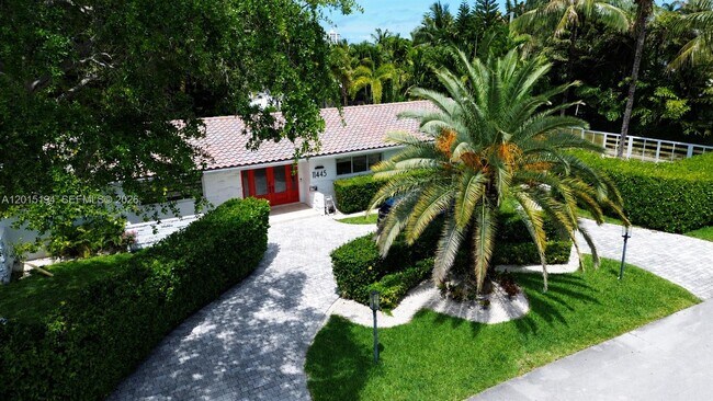 property at 11445 N Bayshore Dr