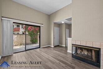 27614 Nugget Dr in Santa Clarita, CA - Building Photo - Building Photo