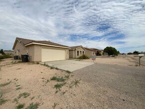 721 6th St NE in Rio Rancho, NM - Building Photo - Building Photo