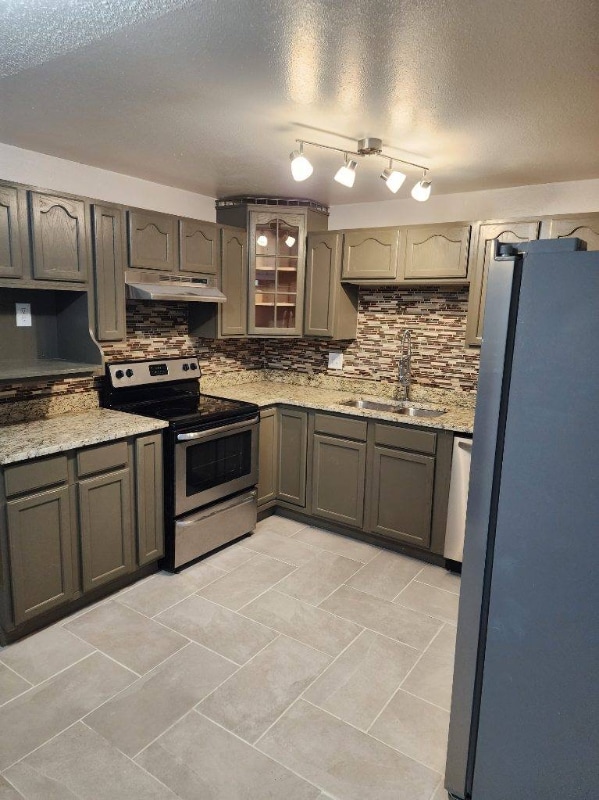 2050 Del Mar Dr in Colorado Springs, CO - Foto de edificio - Building Photo