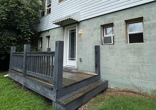 838 W Beverley St in Staunton, VA - Building Photo - Building Photo