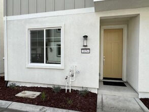 1654 Pagoda Lane in Sacramento, CA - Building Photo - Building Photo