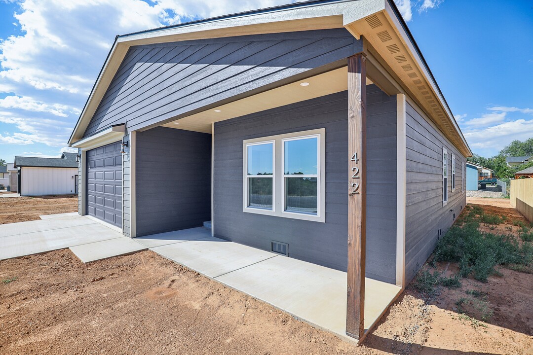 422 Jarrett Ave in Cortez, CO - Building Photo