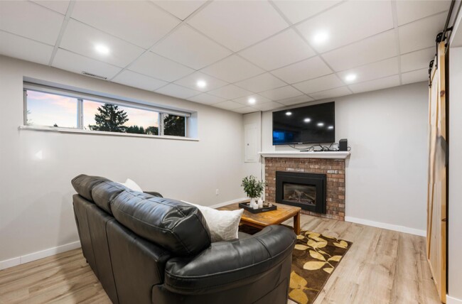 17265 59A Av in Surrey, BC - Building Photo - Building Photo
