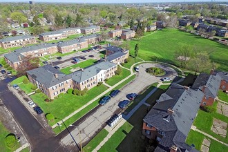 Franklin Village Apartments in Detroit, MI - Foto de edificio - Building Photo