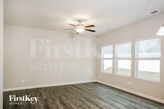 3232 Newell Vlg Dr in Charlotte, NC - Building Photo - Building Photo