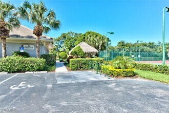 8850 Creek Run Dr in Bonita Springs, FL - Building Photo - Building Photo
