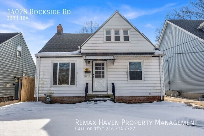 14028 Rockside Rd in Maple Heights, OH - Building Photo - Building Photo