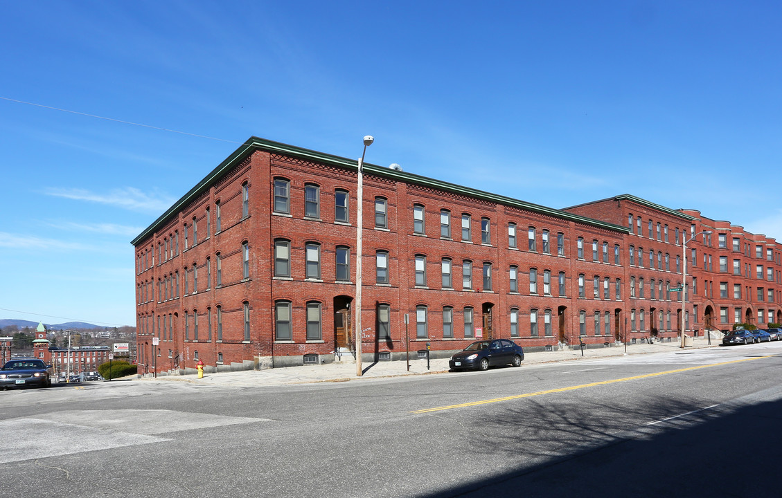 Elm Street Apartments in Manchester, NH - Building Photo