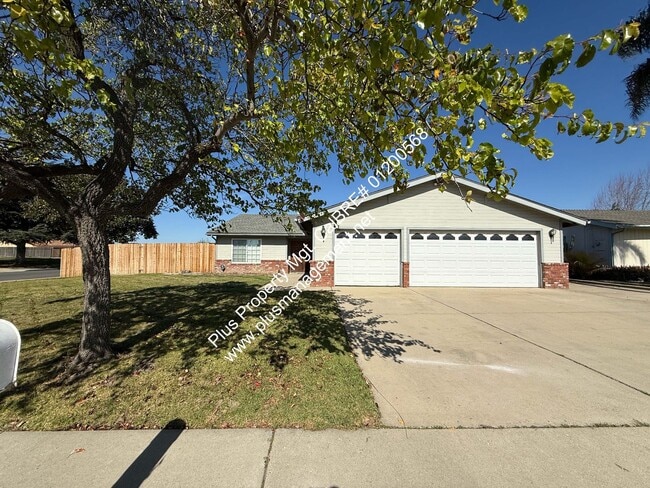 property at 1423 Buckskin Dr