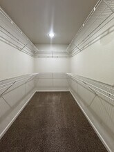 361 Royal River Dr in Yuba City, CA - Building Photo - Building Photo