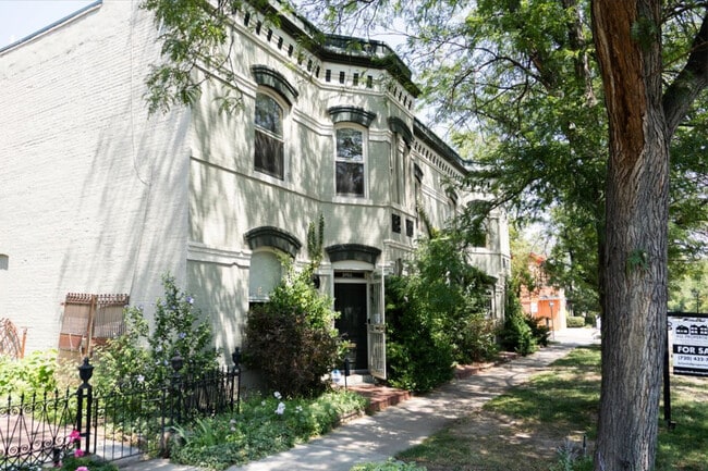 property at 2753 Champa St