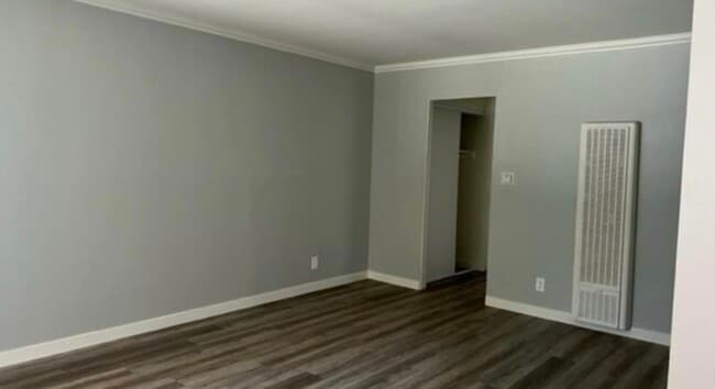 8820 Topanga Canyon Blvd, Unit 18 in Los Angeles, CA - Foto de edificio - Building Photo