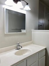 949 E N 13th St in Abilene, TX - Building Photo - Building Photo