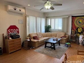 2810 Winam Ave in Honolulu, HI - Building Photo - Building Photo